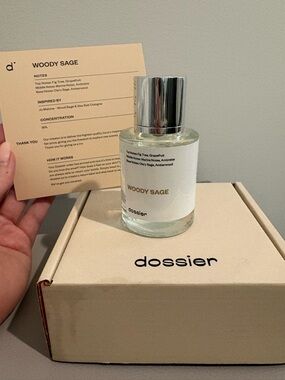 Dossier - Woody Sage Perfume